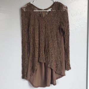 Delicate chiffon crochet top with zipper detail